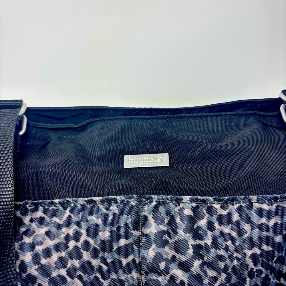 Baggallini Black and Gray Leopard Shoulder Bag